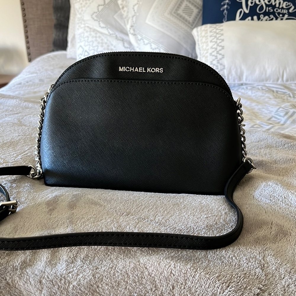 Black Michael Kors crossbody purse